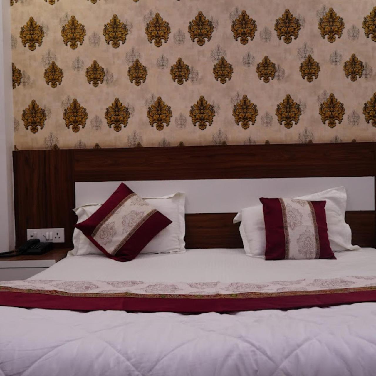 Hotel The Ramay Palace Ayodhya Ngoại thất bức ảnh